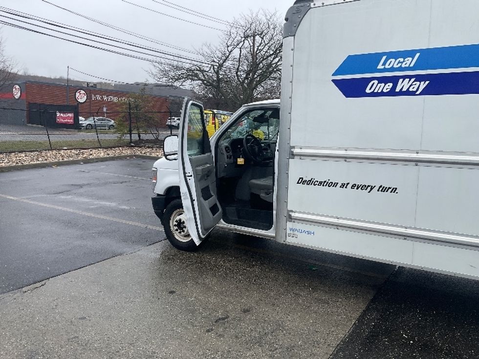 Light Duty Box Truck-Light and Medium Duty Trucks-Ford-2023-E350-West Babylon-NY-26,148\n\t\tmiles-$ 44,500 - Image 16