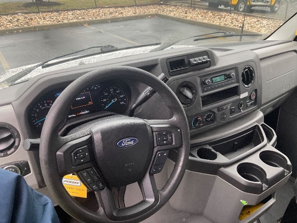 Light Duty Box Truck-Light and Medium Duty Trucks-Ford-2023-E350-West Babylon-NY-26,148\n\t\tmiles-$ 44,500 - Image 18