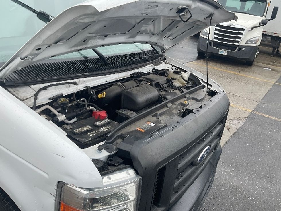 Light Duty Box Truck-Light and Medium Duty Trucks-Ford-2023-E350-West Babylon-NY-26,148\n\t\tmiles-$ 44,500 - Image 23