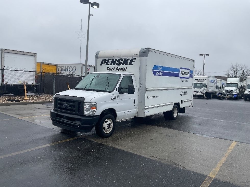 Light Duty Box Truck-Light and Medium Duty Trucks-Ford-2023-E350-West Babylon-NY-26,148\n\t\tmiles-$ 44,500 - Image 3