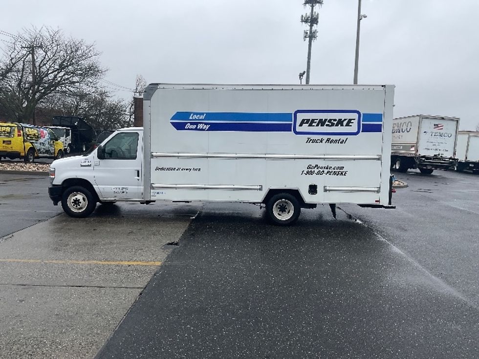 Light Duty Box Truck-Light and Medium Duty Trucks-Ford-2023-E350-West Babylon-NY-26,148\n\t\tmiles-$ 44,500 - Image 4