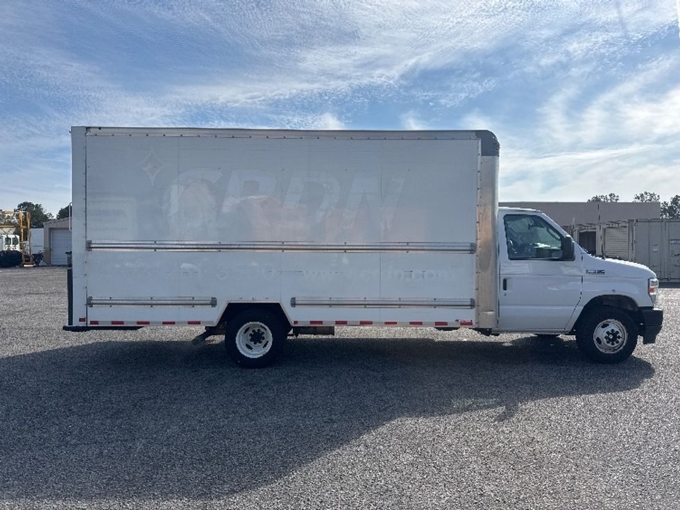 Light Duty Box Truck-Light and Medium Duty Trucks-Ford-2023-E350-West Columbia-SC-68,718\n\t\tmiles-$ 39,000 - Image 15