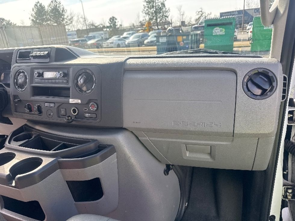 Light Duty Box Truck-Light and Medium Duty Trucks-Ford-2023-E350-West Columbia-SC-68,718\n\t\tmiles-$ 39,000 - Image 21