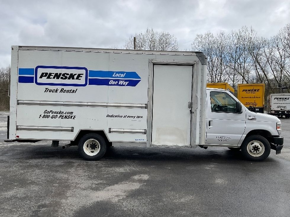 Light Duty Box Truck-Light and Medium Duty Trucks-Ford-2023-E350-Whitesboro-NY-44,484\n\t\tmiles-$ 39,250 - Image 15