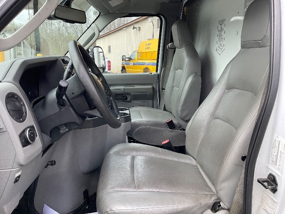 Light Duty Box Truck-Light and Medium Duty Trucks-Ford-2023-E350-Whitesboro-NY-44,484\n\t\tmiles-$ 39,250 - Image 18