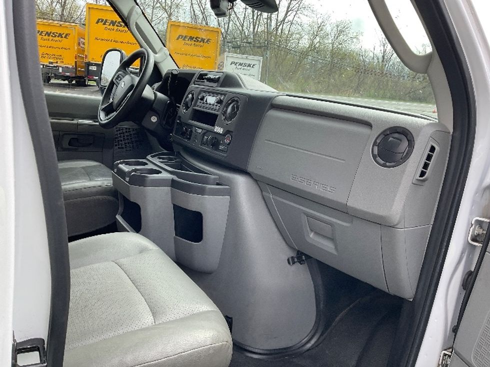 Light Duty Box Truck-Light and Medium Duty Trucks-Ford-2023-E350-Whitesboro-NY-44,484\n\t\tmiles-$ 39,250 - Image 20