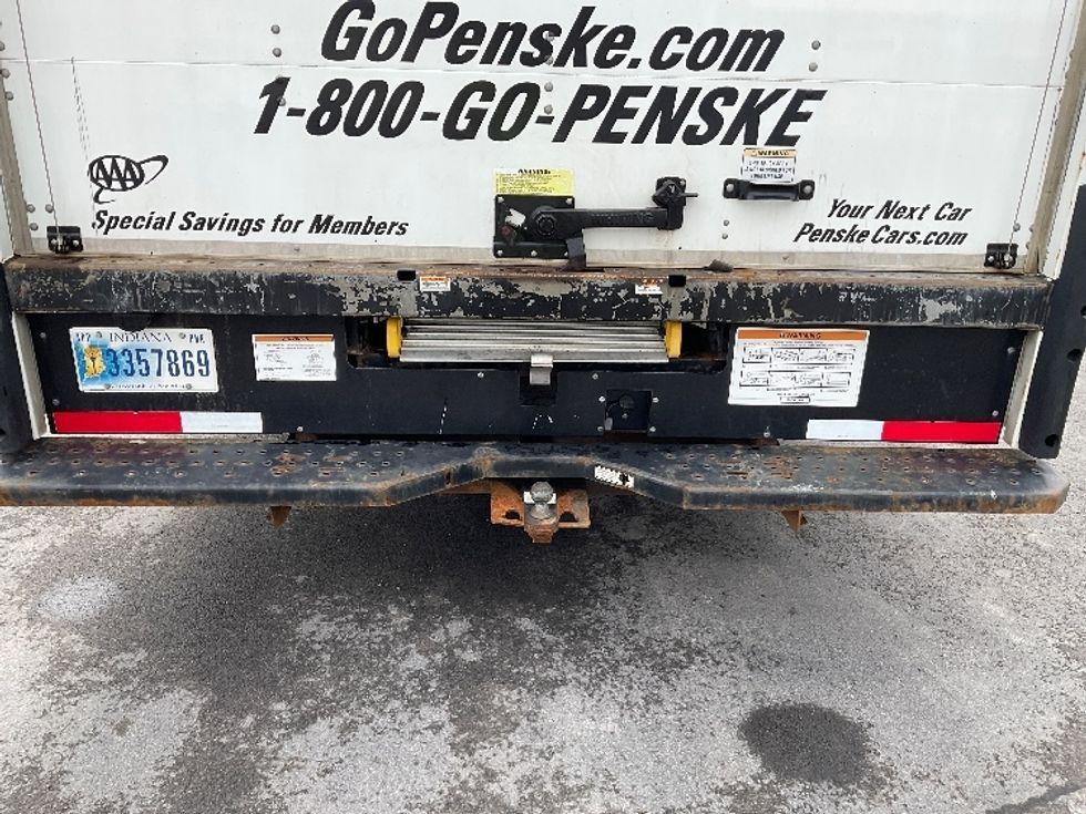 Light Duty Box Truck-Light and Medium Duty Trucks-Ford-2023-E350-Whitesboro-NY-44,484\n\t\tmiles-$ 39,250 - Image 26