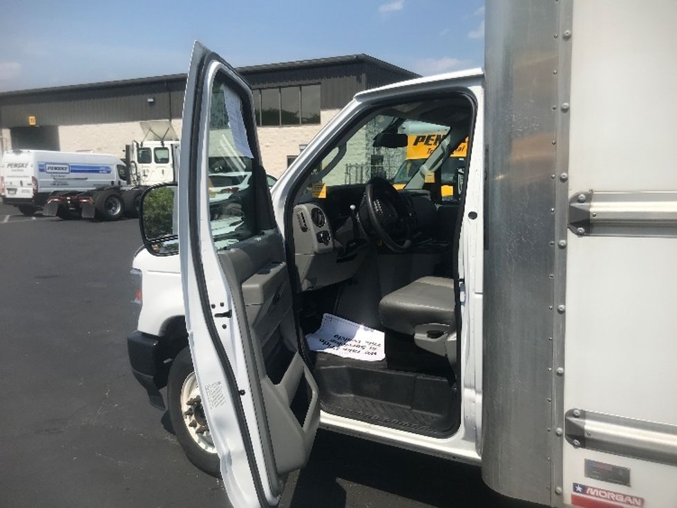 Light Duty Box Truck-Light and Medium Duty Trucks-Ford-2023-E350-York-PA-53,848\n\t\tmiles-$ 37,500 - Image 13