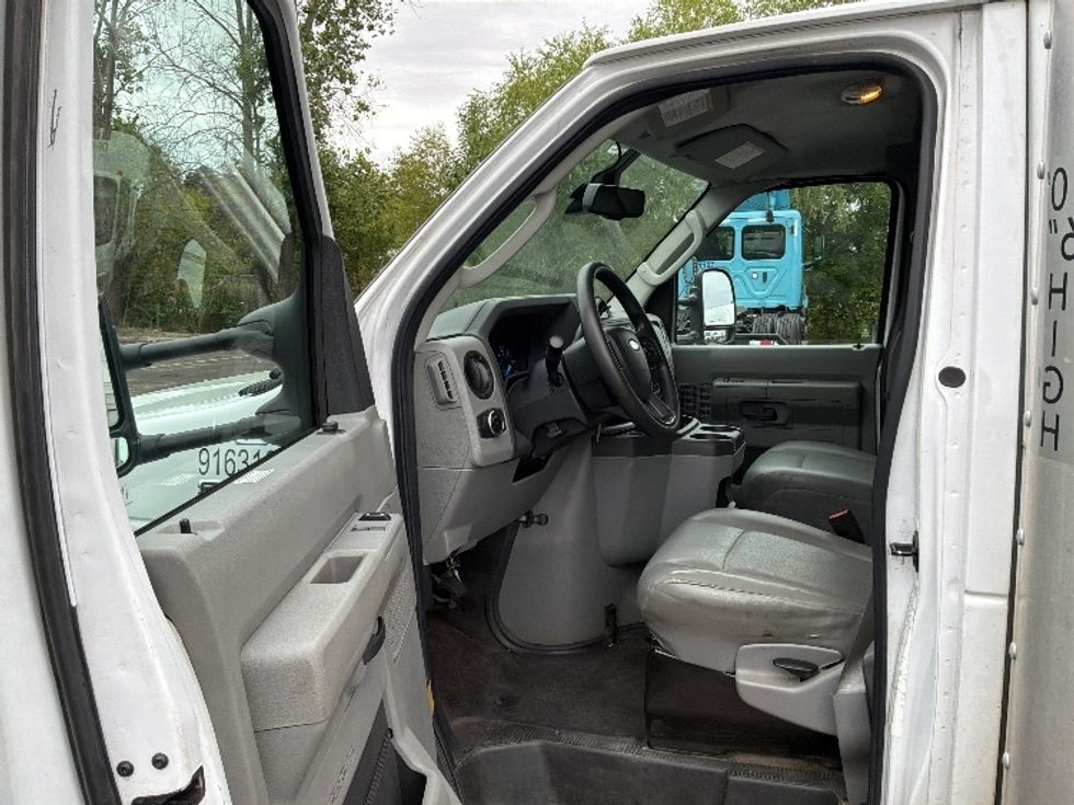 Light Duty Box Truck-Light and Medium Duty Trucks-Ford-2024-E350-Brooklyn Park-MN-72,254\n\t\tmiles-$ 43,000 - Image 16