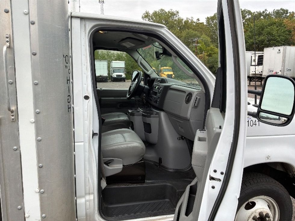 Light Duty Box Truck-Light and Medium Duty Trucks-Ford-2024-E350-Brooklyn Park-MN-72,254\n\t\tmiles-$ 43,000 - Image 20