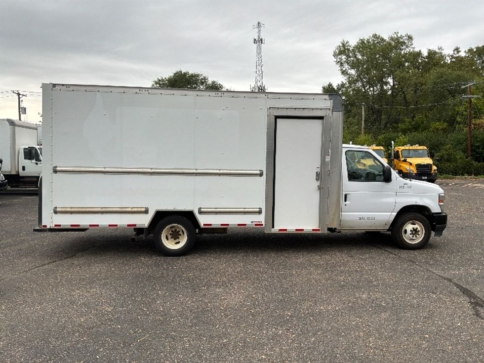 Light Duty Box Truck-Light and Medium Duty Trucks-Ford-2024-E350-Brooklyn Park-MN-73,633\n\t\tmiles-$ 43,000 - Image 15