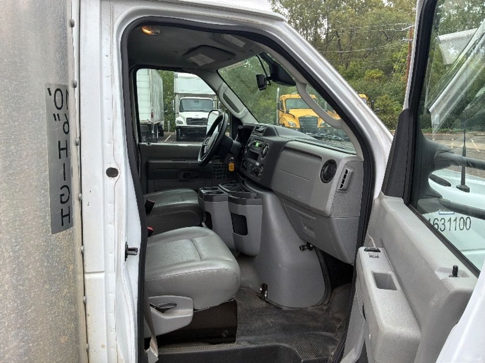 Light Duty Box Truck-Light and Medium Duty Trucks-Ford-2024-E350-Brooklyn Park-MN-73,633\n\t\tmiles-$ 43,000 - Image 20