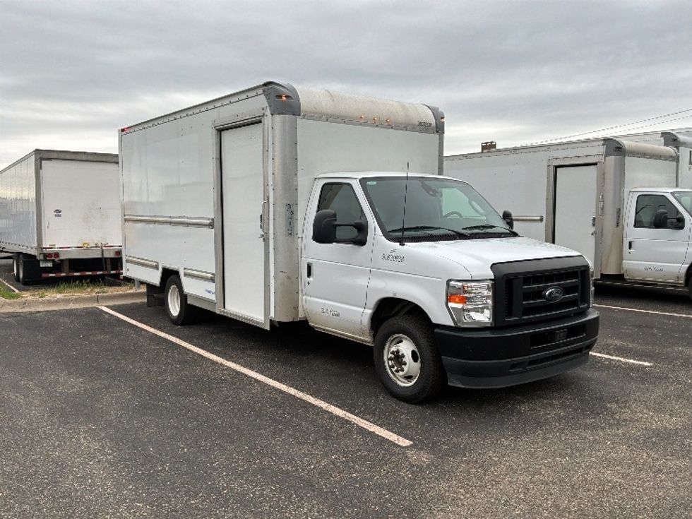 Light Duty Box Truck-Light and Medium Duty Trucks-Ford-2024-E350-Brooklyn Park-MN-81,274\n\t\tmiles-$ 41,750 - Image 1