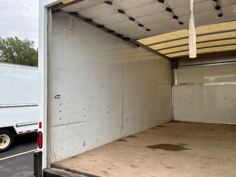 Light Duty Box Truck-Light and Medium Duty Trucks-Ford-2024-E350-Brooklyn Park-MN-81,274\n\t\tmiles-$ 41,750 - Image 11