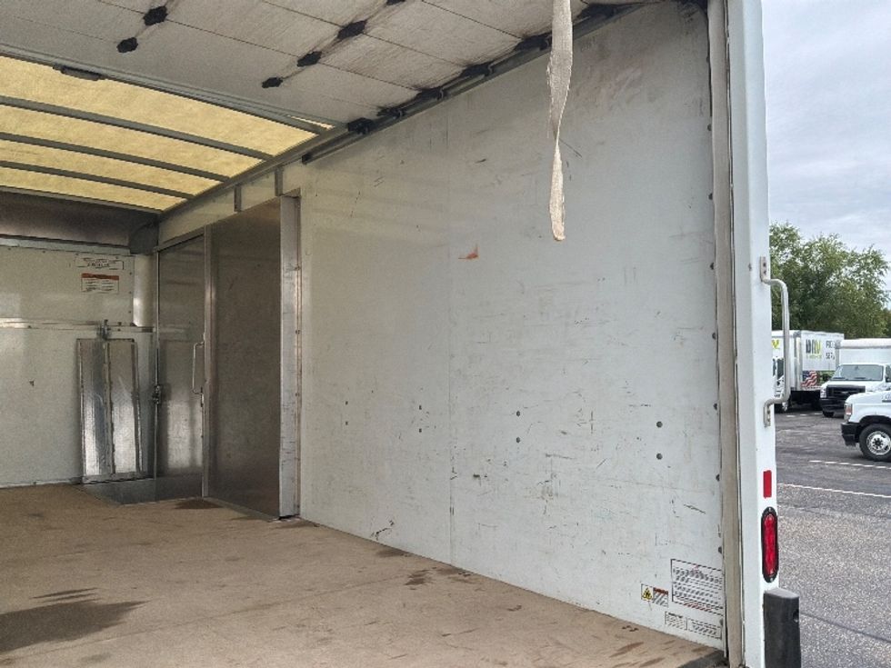Light Duty Box Truck-Light and Medium Duty Trucks-Ford-2024-E350-Brooklyn Park-MN-81,274\n\t\tmiles-$ 41,750 - Image 12