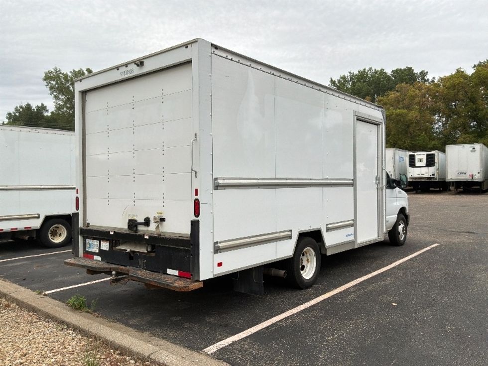Light Duty Box Truck-Light and Medium Duty Trucks-Ford-2024-E350-Brooklyn Park-MN-81,274\n\t\tmiles-$ 41,750 - Image 13