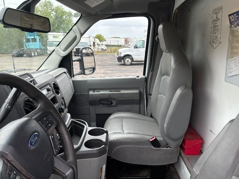 Light Duty Box Truck-Light and Medium Duty Trucks-Ford-2024-E350-Brooklyn Park-MN-81,274\n\t\tmiles-$ 41,750 - Image 19