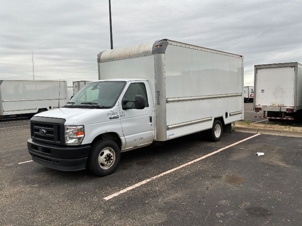 Light Duty Box Truck-Light and Medium Duty Trucks-Ford-2024-E350-Brooklyn Park-MN-81,274\n\t\tmiles-$ 41,750 - Image 3