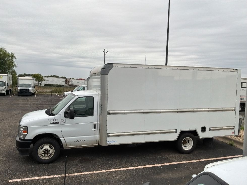 Light Duty Box Truck-Light and Medium Duty Trucks-Ford-2024-E350-Brooklyn Park-MN-81,274\n\t\tmiles-$ 41,750 - Image 4
