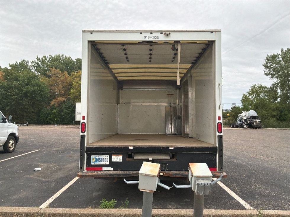 Light Duty Box Truck-Light and Medium Duty Trucks-Ford-2024-E350-Brooklyn Park-MN-81,274\n\t\tmiles-$ 41,750 - Image 9