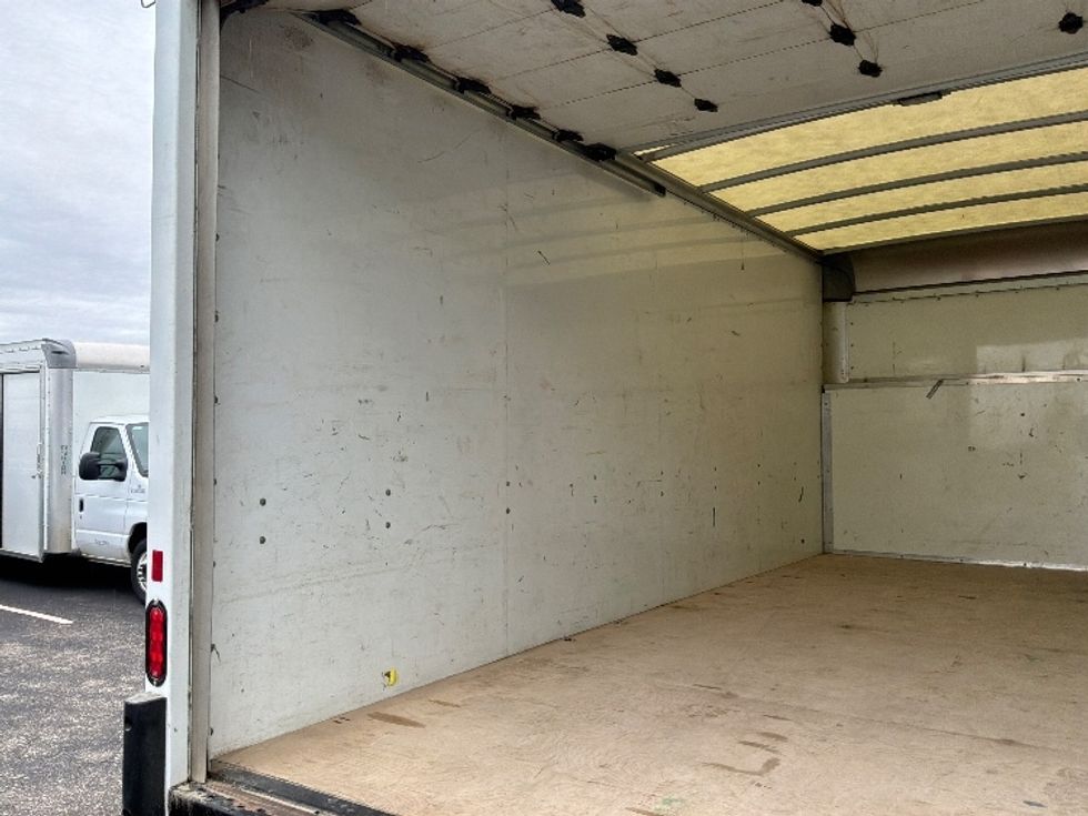 Light Duty Box Truck-Light and Medium Duty Trucks-Ford-2024-E350-Brooklyn Park-MN-81,345\n\t\tmiles-$ 41,750 - Image 11