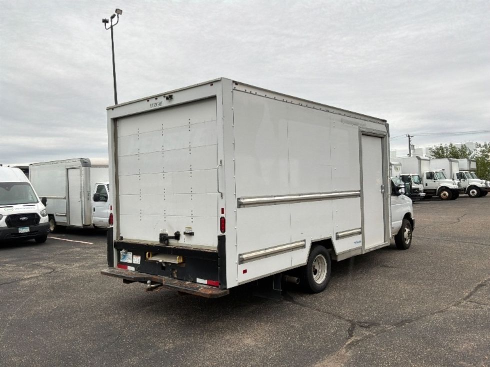 Light Duty Box Truck-Light and Medium Duty Trucks-Ford-2024-E350-Brooklyn Park-MN-81,345\n\t\tmiles-$ 41,750 - Image 13