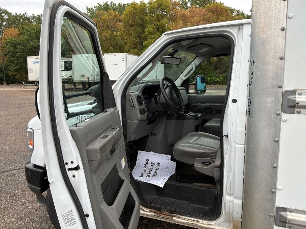 Light Duty Box Truck-Light and Medium Duty Trucks-Ford-2024-E350-Brooklyn Park-MN-81,345\n\t\tmiles-$ 41,750 - Image 16