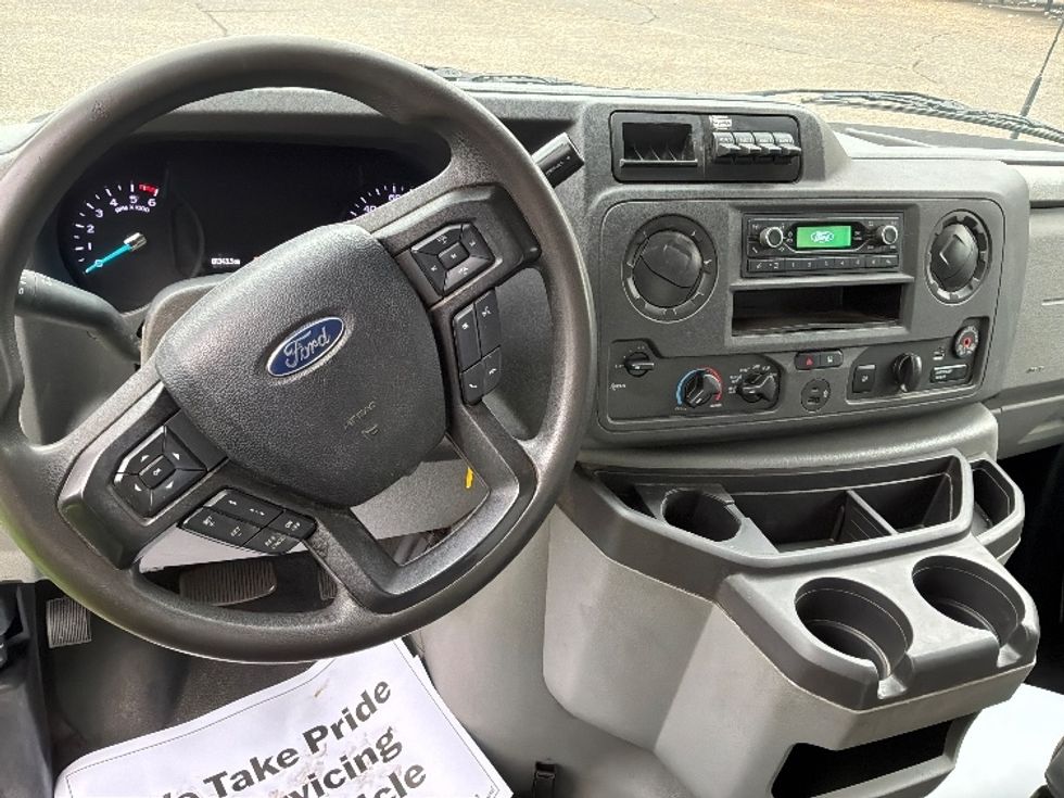 Light Duty Box Truck-Light and Medium Duty Trucks-Ford-2024-E350-Brooklyn Park-MN-81,345\n\t\tmiles-$ 41,750 - Image 18
