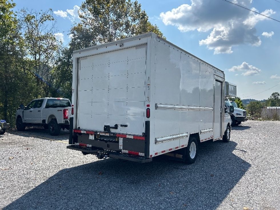 Light Duty Box Truck-Light and Medium Duty Trucks-Ford-2024-E350-Cleveland-TN-117,212\n\t\tmiles-$ 35,750 - Image 13