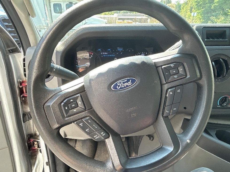 Light Duty Box Truck-Light and Medium Duty Trucks-Ford-2024-E350-Cleveland-TN-117,212\n\t\tmiles-$ 35,750 - Image 17