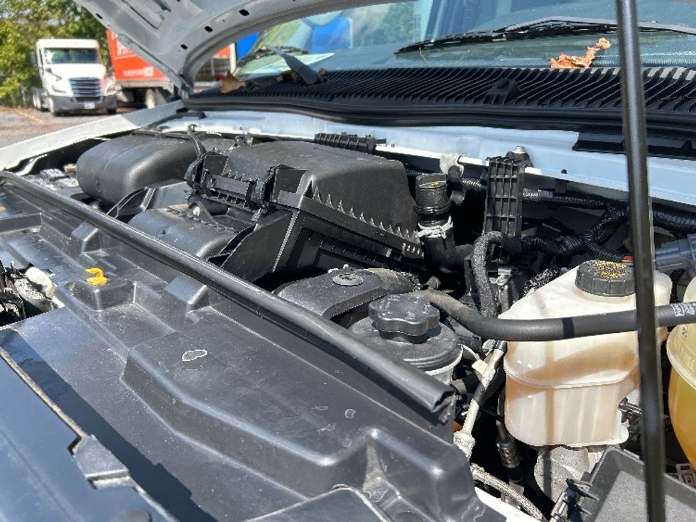 Light Duty Box Truck-Light and Medium Duty Trucks-Ford-2024-E350-Cleveland-TN-117,212\n\t\tmiles-$ 35,750 - Image 24