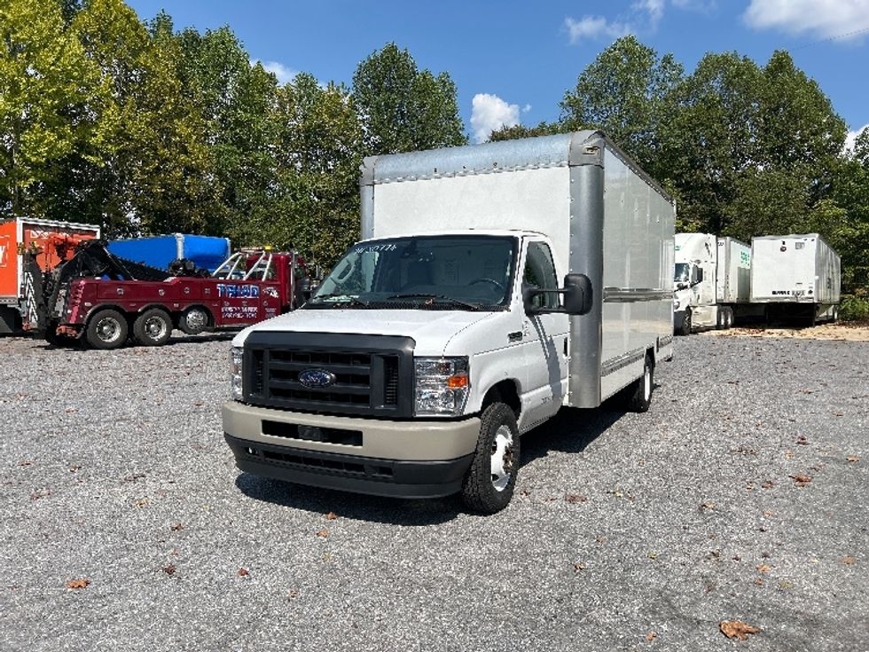 Light Duty Box Truck-Light and Medium Duty Trucks-Ford-2024-E350-Cleveland-TN-117,212\n\t\tmiles-$ 35,750 - Image 3
