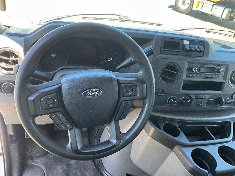 Light Duty Box Truck-Light and Medium Duty Trucks-Ford-2024-E350-Tacoma-WA-65,938\n\t\tmiles-$ 34,750 - Image 18