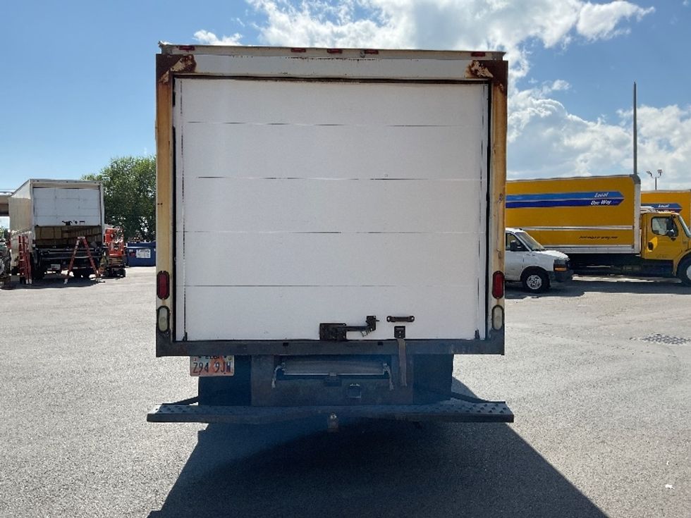 Light Duty Box Truck-Light and Medium Duty Trucks-GMC-2004-SAVANA-Lindon-UT-200,029\n\t\tmiles-$ 9,000 - Image 6