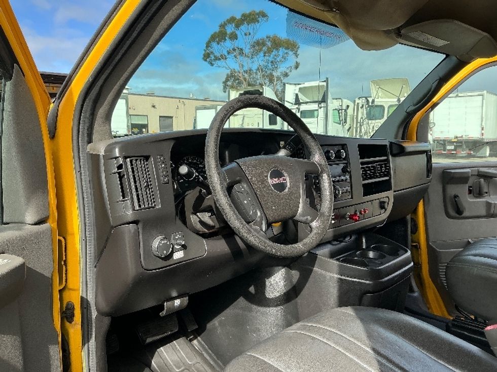 Light Duty Box Truck-Light and Medium Duty Trucks-GMC-2012-Savana G33903-Fontana-CA-64,964\n\t\tmiles-$ 999,999 - Image 17