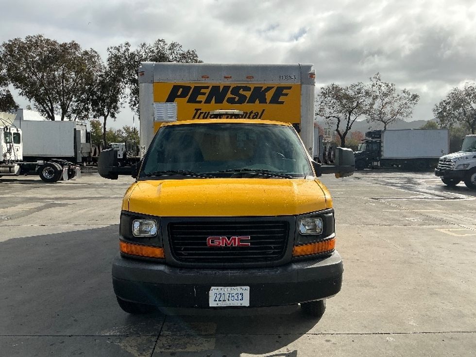 Light Duty Box Truck-Light and Medium Duty Trucks-GMC-2012-Savana G33903-Fontana-CA-64,964\n\t\tmiles-$ 999,999 - Image 2
