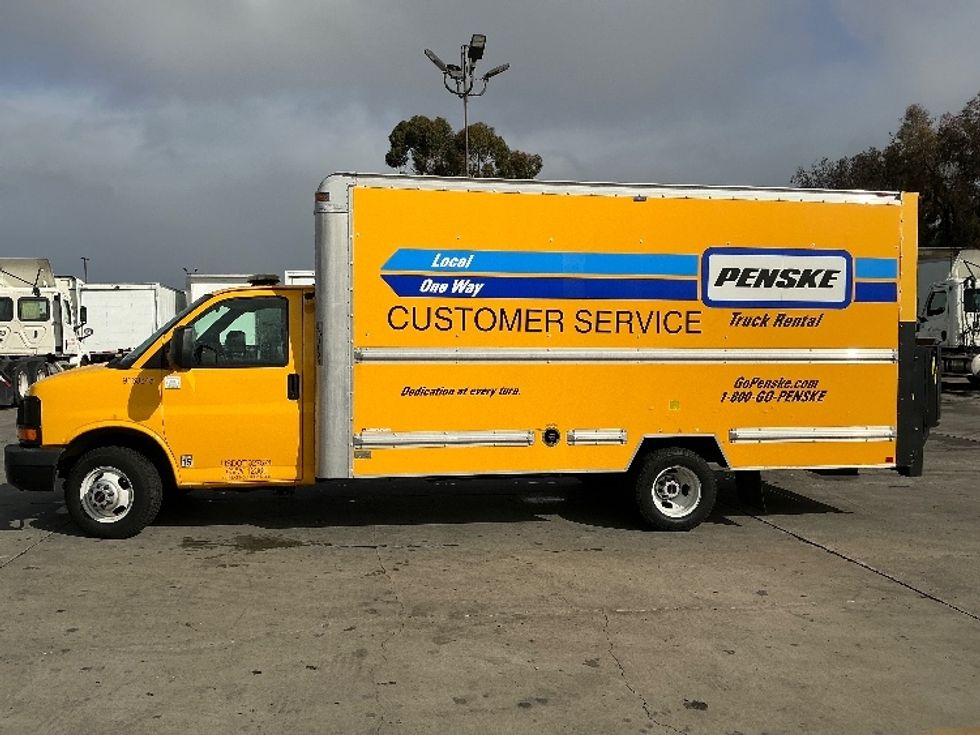 Light Duty Box Truck-Light and Medium Duty Trucks-GMC-2012-Savana G33903-Fontana-CA-64,964\n\t\tmiles-$ 999,999 - Image 4