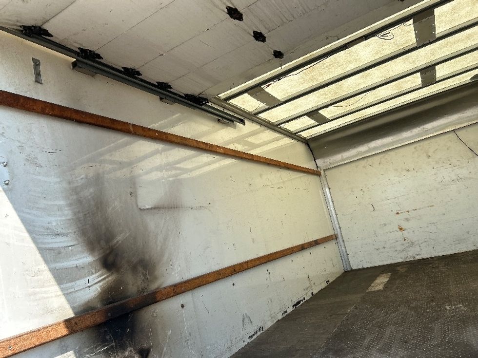 Light Duty Box Truck-Light and Medium Duty Trucks-GMC-2014-Savana G33903-Flint-MI-85,127\n\t\tmiles-$ 15,750 - Image 11