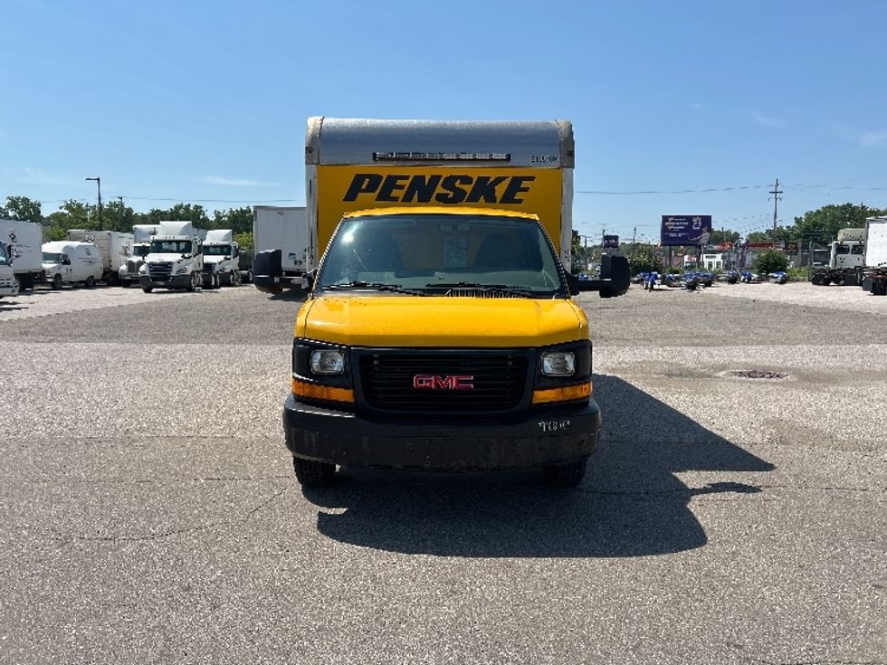 Light Duty Box Truck-Light and Medium Duty Trucks-GMC-2014-Savana G33903-Flint-MI-85,127\n\t\tmiles-$ 15,750 - Image 2