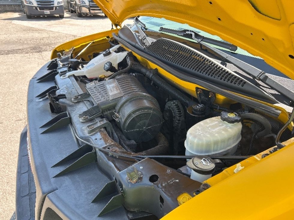 Light Duty Box Truck-Light and Medium Duty Trucks-GMC-2014-Savana G33903-Flint-MI-85,127\n\t\tmiles-$ 15,750 - Image 24