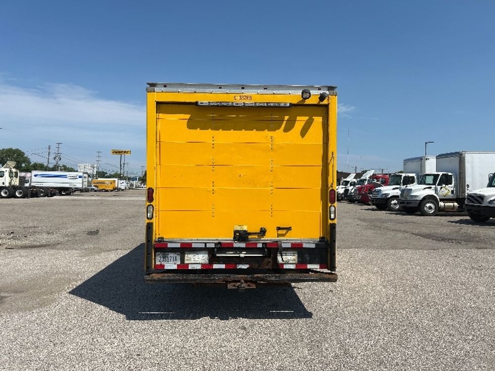Light Duty Box Truck-Light and Medium Duty Trucks-GMC-2014-Savana G33903-Flint-MI-85,127\n\t\tmiles-$ 15,750 - Image 7