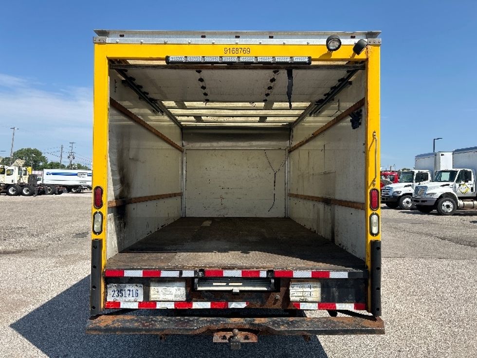 Light Duty Box Truck-Light and Medium Duty Trucks-GMC-2014-Savana G33903-Flint-MI-85,127\n\t\tmiles-$ 15,750 - Image 8