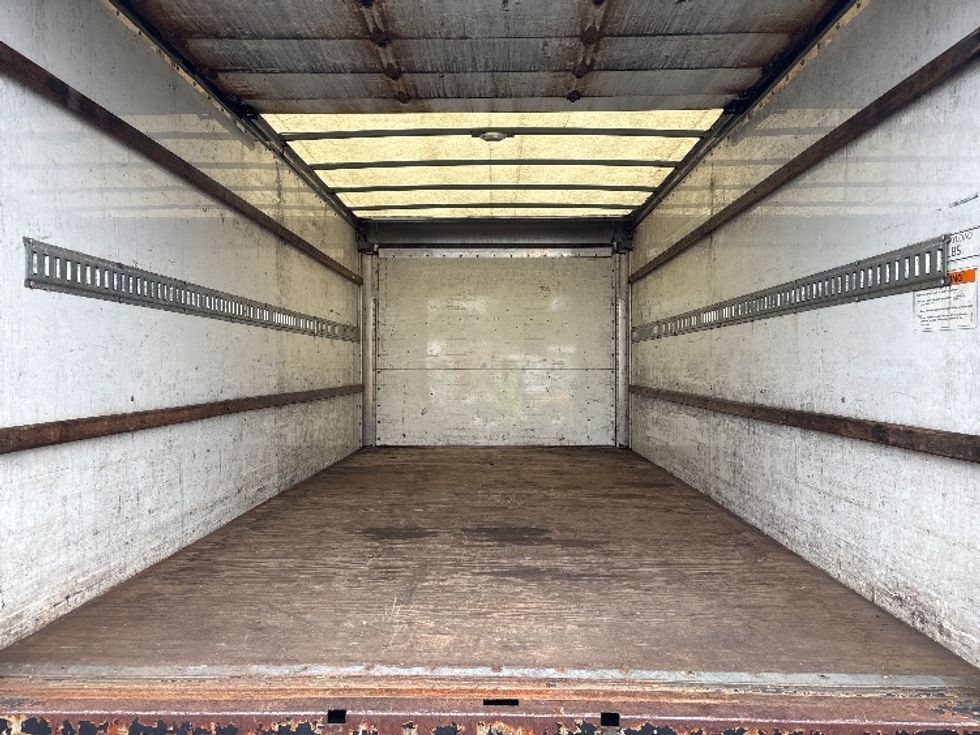 Light Duty Box Truck-Light and Medium Duty Trucks-GMC-2014-Savana G33903-Kent-WA-259,695\n\t\tmiles-$ 8,750 - Image 10