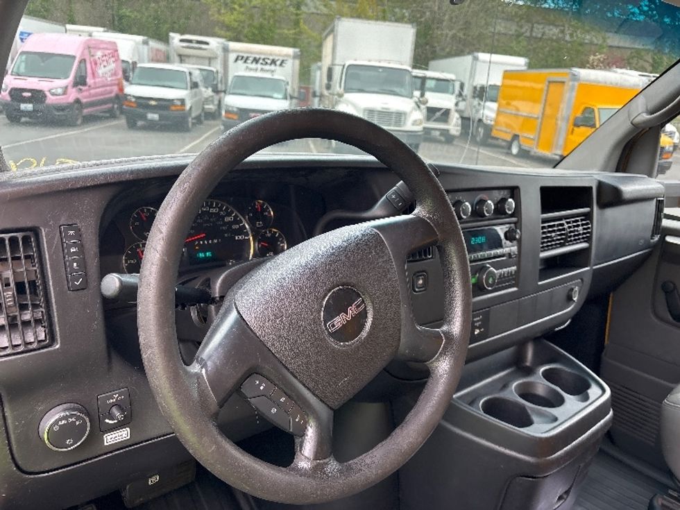 Light Duty Box Truck-Light and Medium Duty Trucks-GMC-2014-Savana G33903-Kent-WA-259,695\n\t\tmiles-$ 8,750 - Image 17