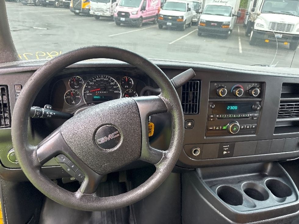 Light Duty Box Truck-Light and Medium Duty Trucks-GMC-2014-Savana G33903-Kent-WA-259,695\n\t\tmiles-$ 8,750 - Image 18