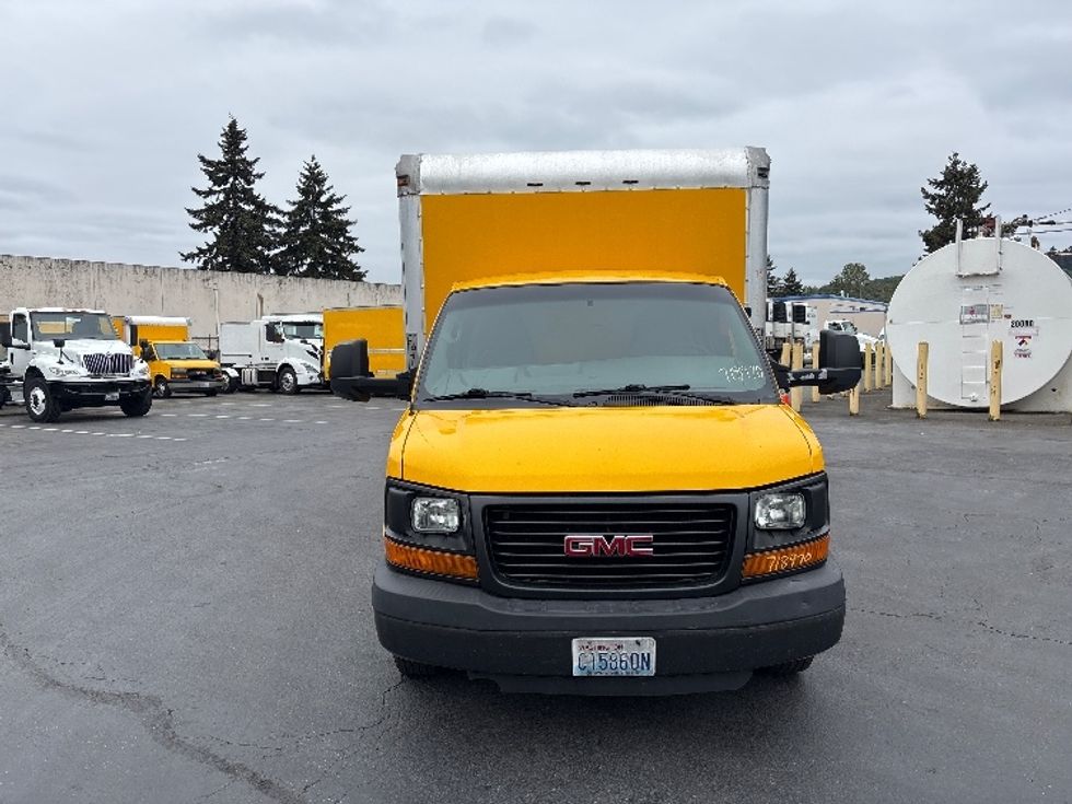 Light Duty Box Truck-Light and Medium Duty Trucks-GMC-2014-Savana G33903-Kent-WA-259,695\n\t\tmiles-$ 8,750 - Image 2