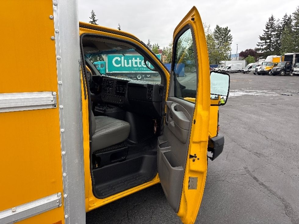 Light Duty Box Truck-Light and Medium Duty Trucks-GMC-2014-Savana G33903-Kent-WA-259,695\n\t\tmiles-$ 8,750 - Image 20