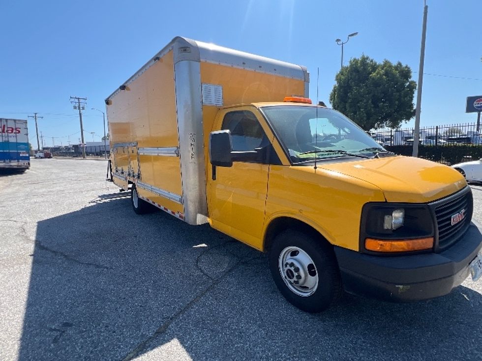 Light Duty Box Truck-Light and Medium Duty Trucks-GMC-2016-Savana G33903-Torrance-CA-123,556\n\t\tmiles-$ 18,750 - Image 1