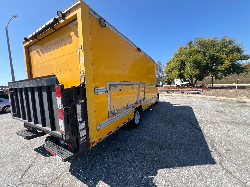 Light Duty Box Truck-Light and Medium Duty Trucks-GMC-2016-Savana G33903-Torrance-CA-123,556\n\t\tmiles-$ 18,750 - Image 13