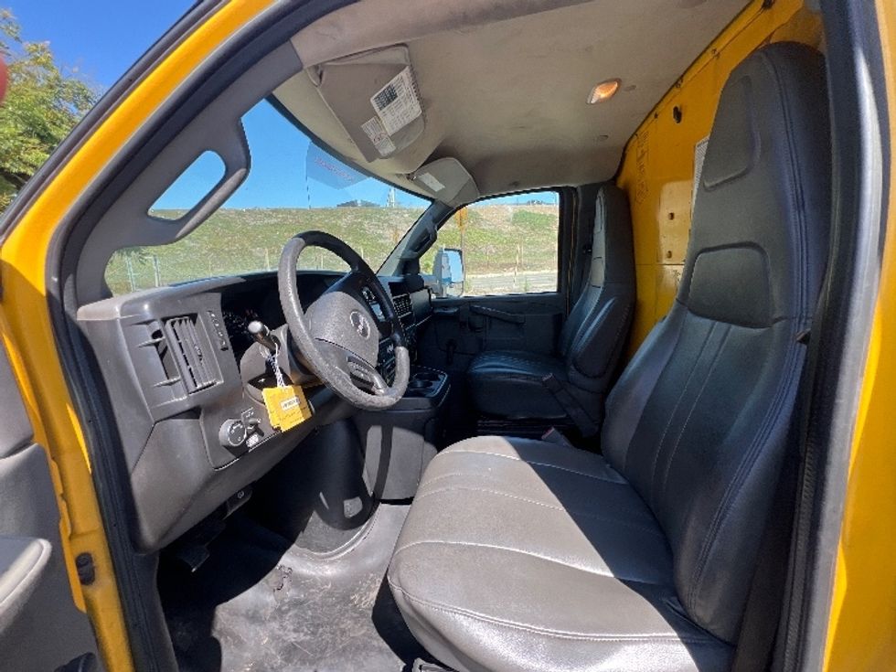 Light Duty Box Truck-Light and Medium Duty Trucks-GMC-2016-Savana G33903-Torrance-CA-123,556\n\t\tmiles-$ 18,750 - Image 17